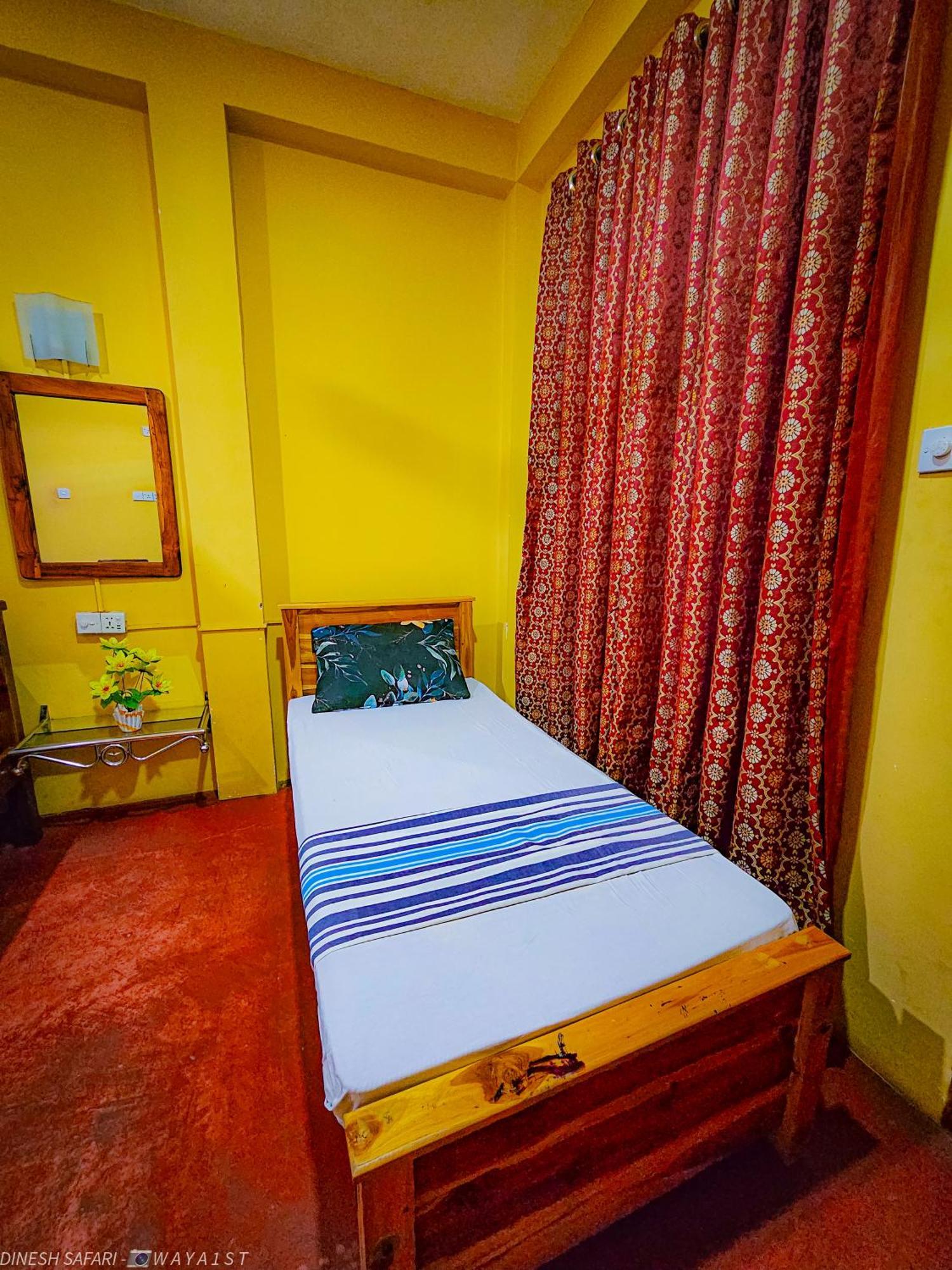 Dinesh Safari Homestay Udawalawe Exterior foto